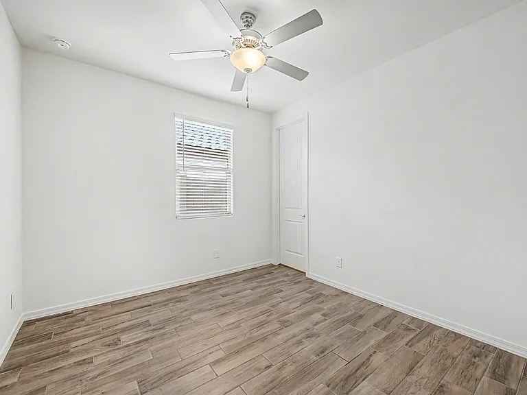 9820 E Supernova Dr — Photo 27
