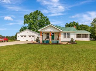 1040 Parker Bowie Rd, Iva, SC 29655