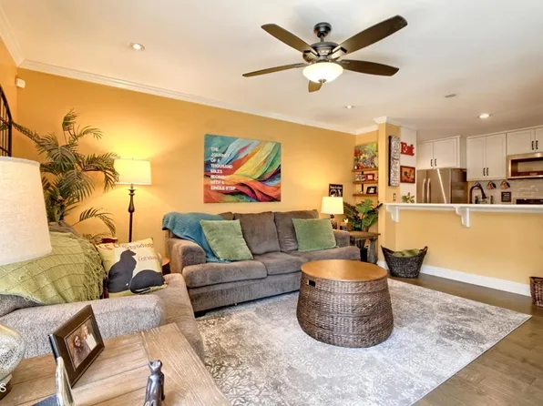 153 Spanish Moss Pl, Camarillo, CA 93010