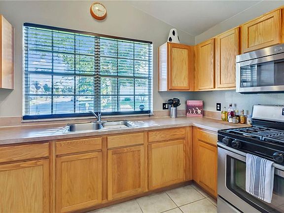 3rd image of 353 Garberia Dr