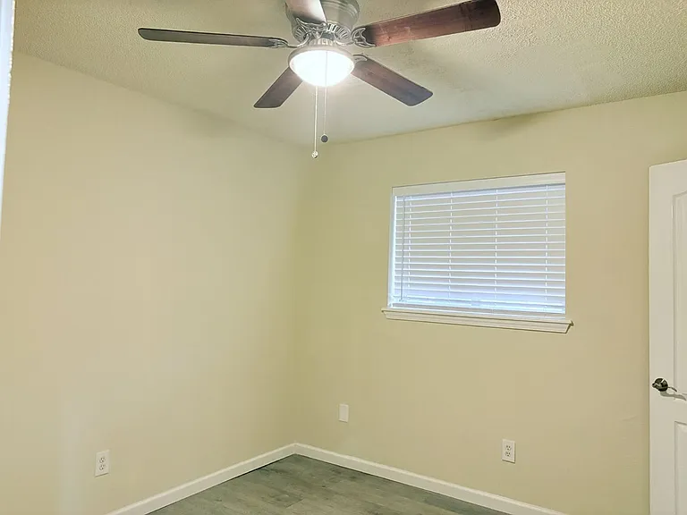711 Meadowlake Dr — Photo 14