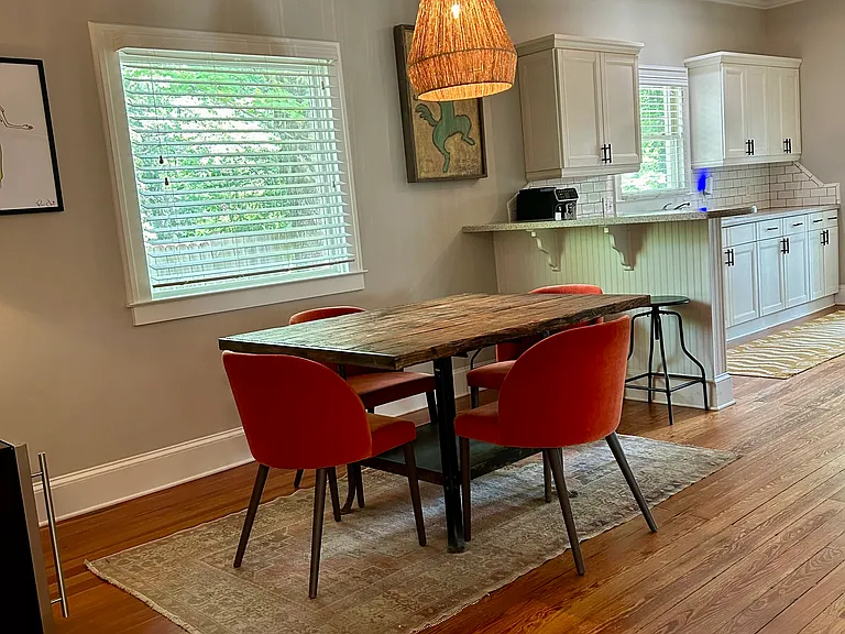 1058 Gilbert St SE — Photo 9
