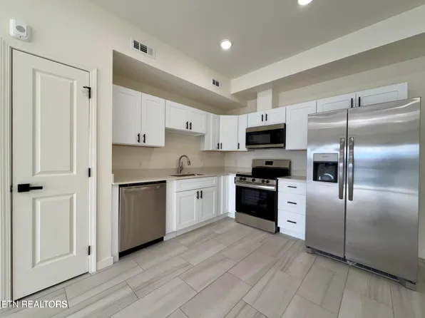 129 Sugarfoot Way #202, Pigeon Forge, TN 37863