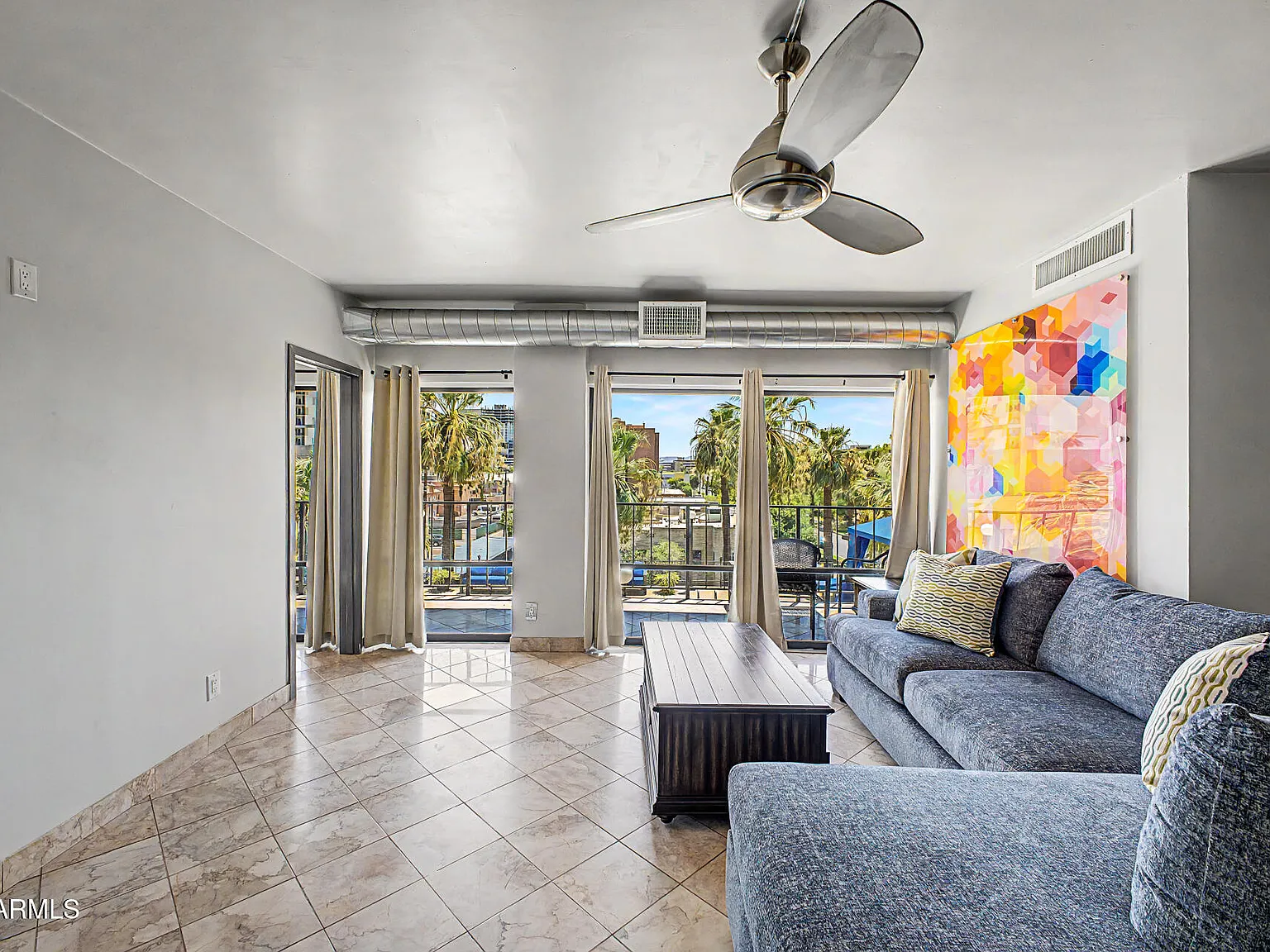2 bed, 1.0 bath, 880 sqft, $2,300 — Photo 2