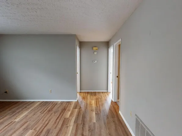 1102 Ohio St APT 1, Lawrence, KS 66044