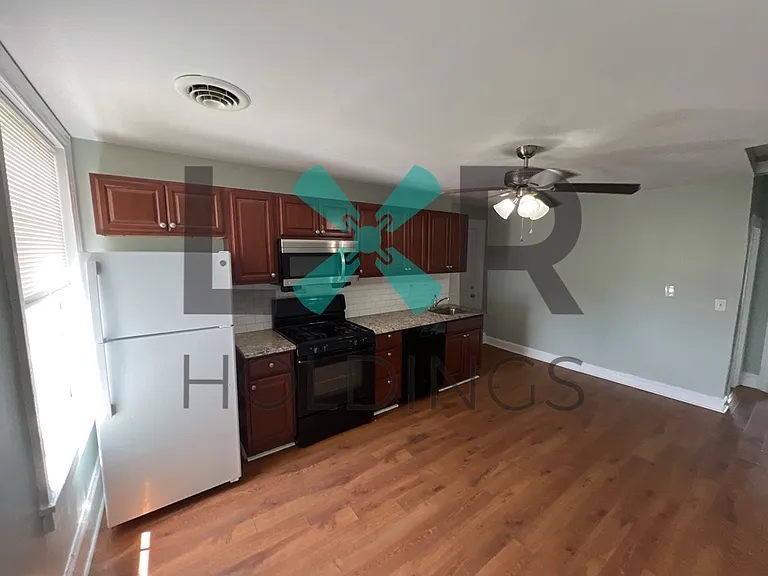 1206 Dekalb St — Photo 8
