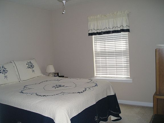 3rd image of 1098 Blue Spruce Dr