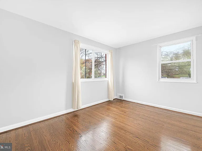 5225 59th Ave — Photo 16