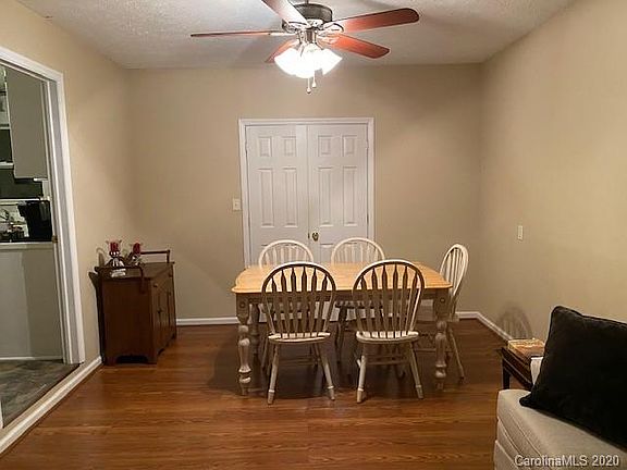 3rd image of 173 Candlestick Dr
