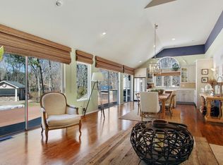 1 Douglas Ct, Hampton Bays, NY 11946