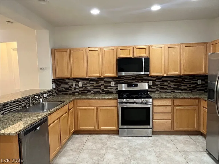 10922 Moonbeam Glow Ln — Photo 42