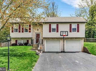 346 Hollow Rd, Stewartstown, PA 17363