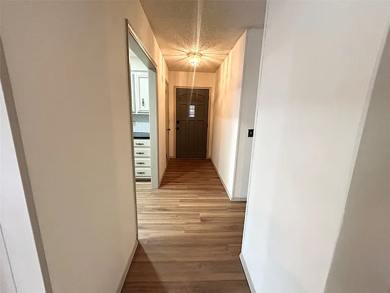 809 W Glendale St — Photo 5