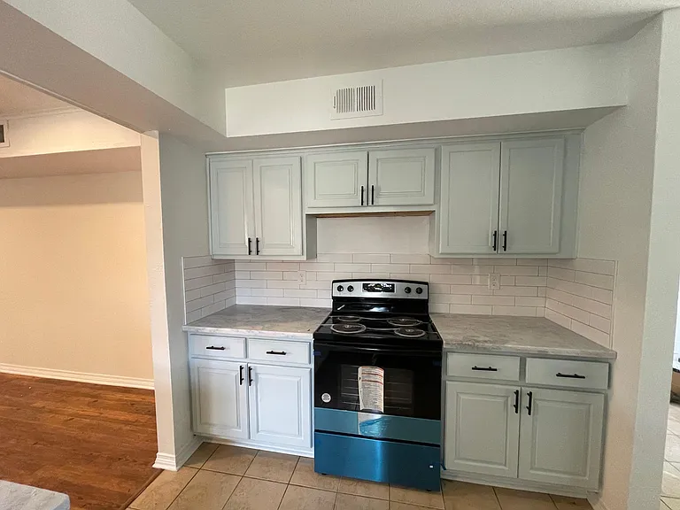 64 Osborne Ave — Photo 10
