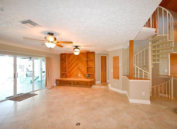 4th image of 10820 Habitat Cir