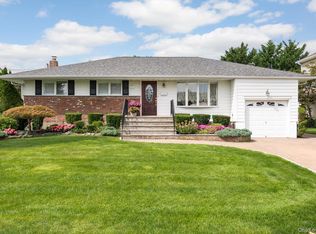 9 Rockaway Place, Massapequa, NY 11758