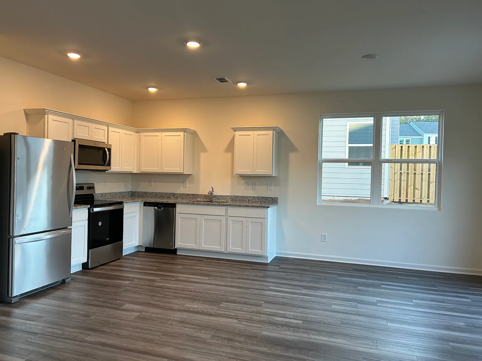 3 bed, 1421 sqft, $1,780 — Photo 3