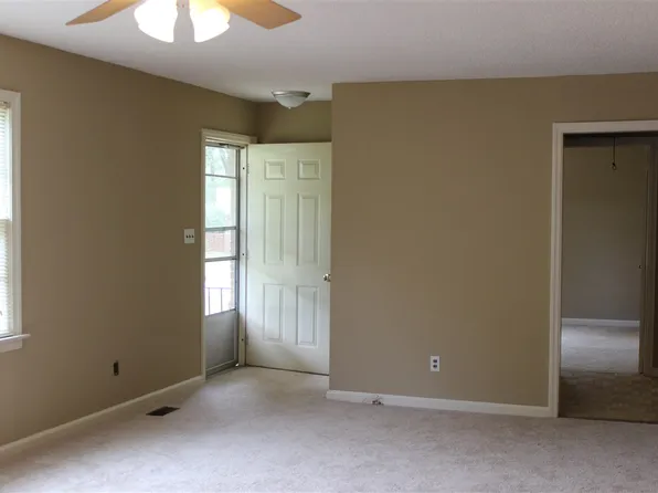 101 Gordon St, Warner Robins, GA 31093