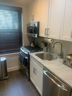 Rented by Samuel Realty Group LLC | media 11