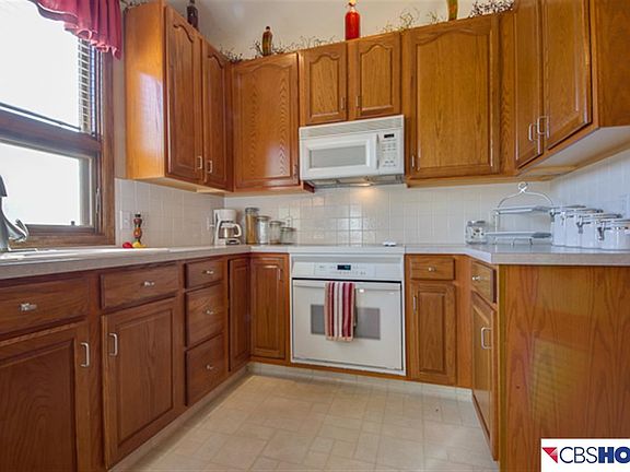 4th image of 16211 Sahler St