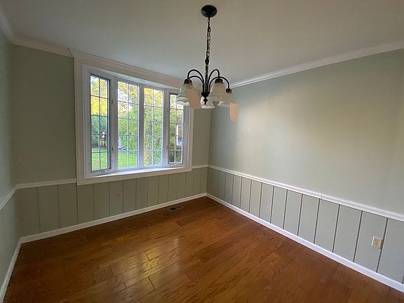 Dining room - view 2
