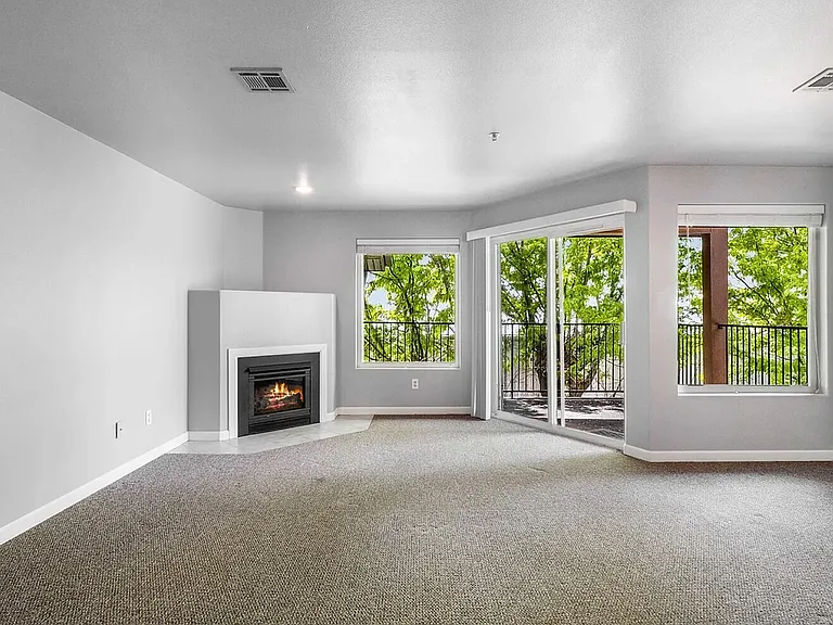 2900 W Marina Dr #303 — Photo 4