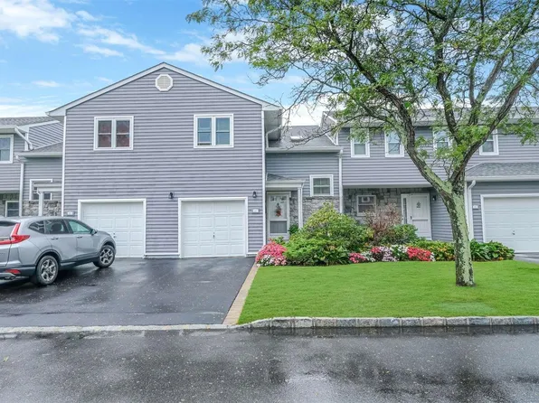 187 Alicia Drive #., North Babylon, NY 11703