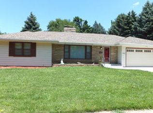 2906 Guilford Rd, Rockford, IL 61107