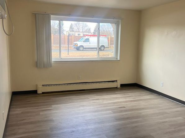 4927 & 4935 University Ave NE #492710