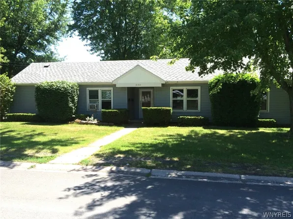 6132 Ketchum Ave, Newfane, NY 14108