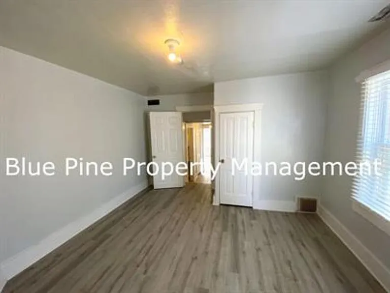 252 N Shilling Ave #4 — Photo 8