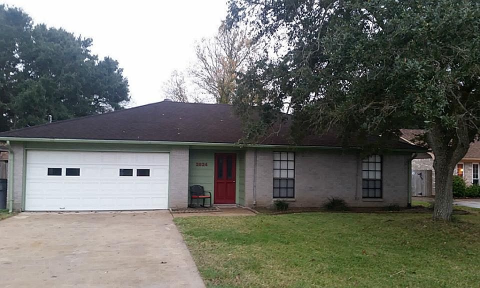 1st image of 2624 Golden Ave