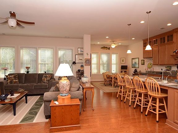 4th image of 29718 Colony Dr