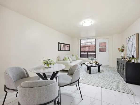 61-61 113th St Suite F, Forest Hills, NY 11375