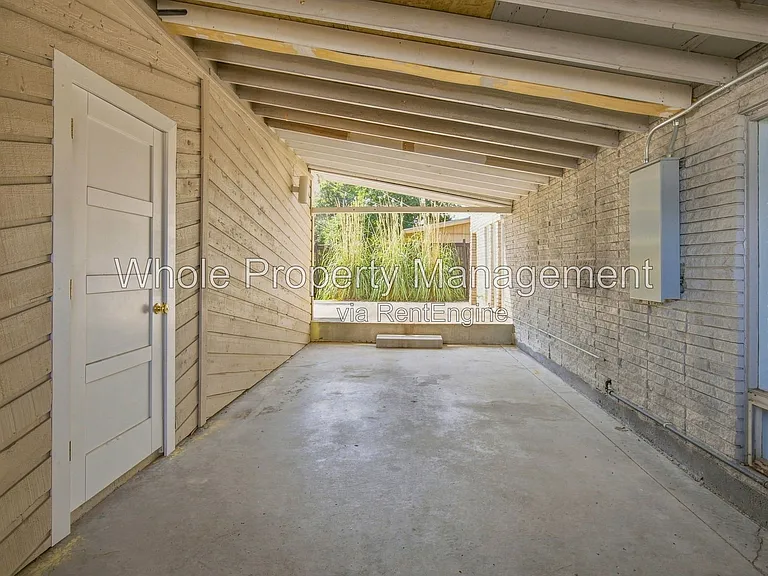 2300 S Newton St — Photo 26