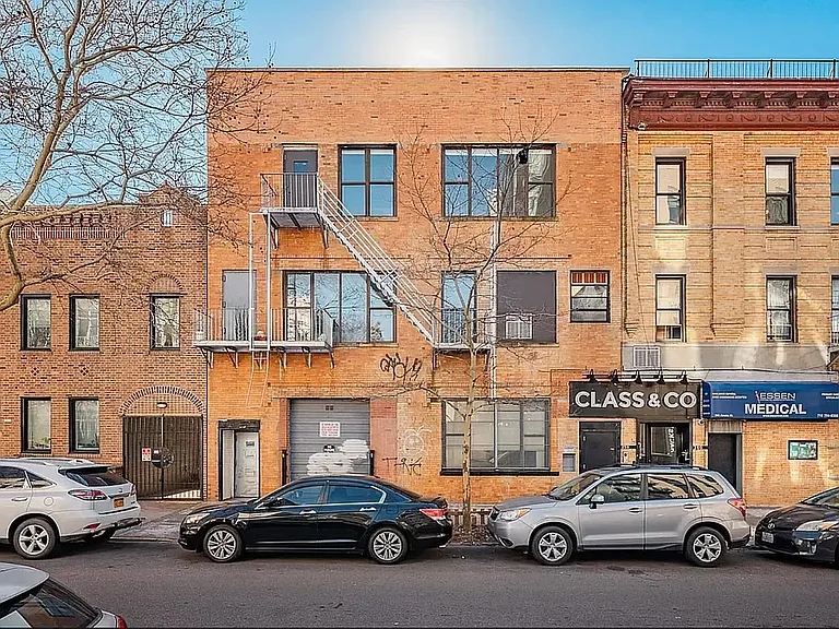 308 Graham Ave #2 — Photo 8