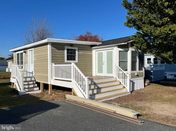 8710 N Salt Pond Way, Berlin, MD 21811