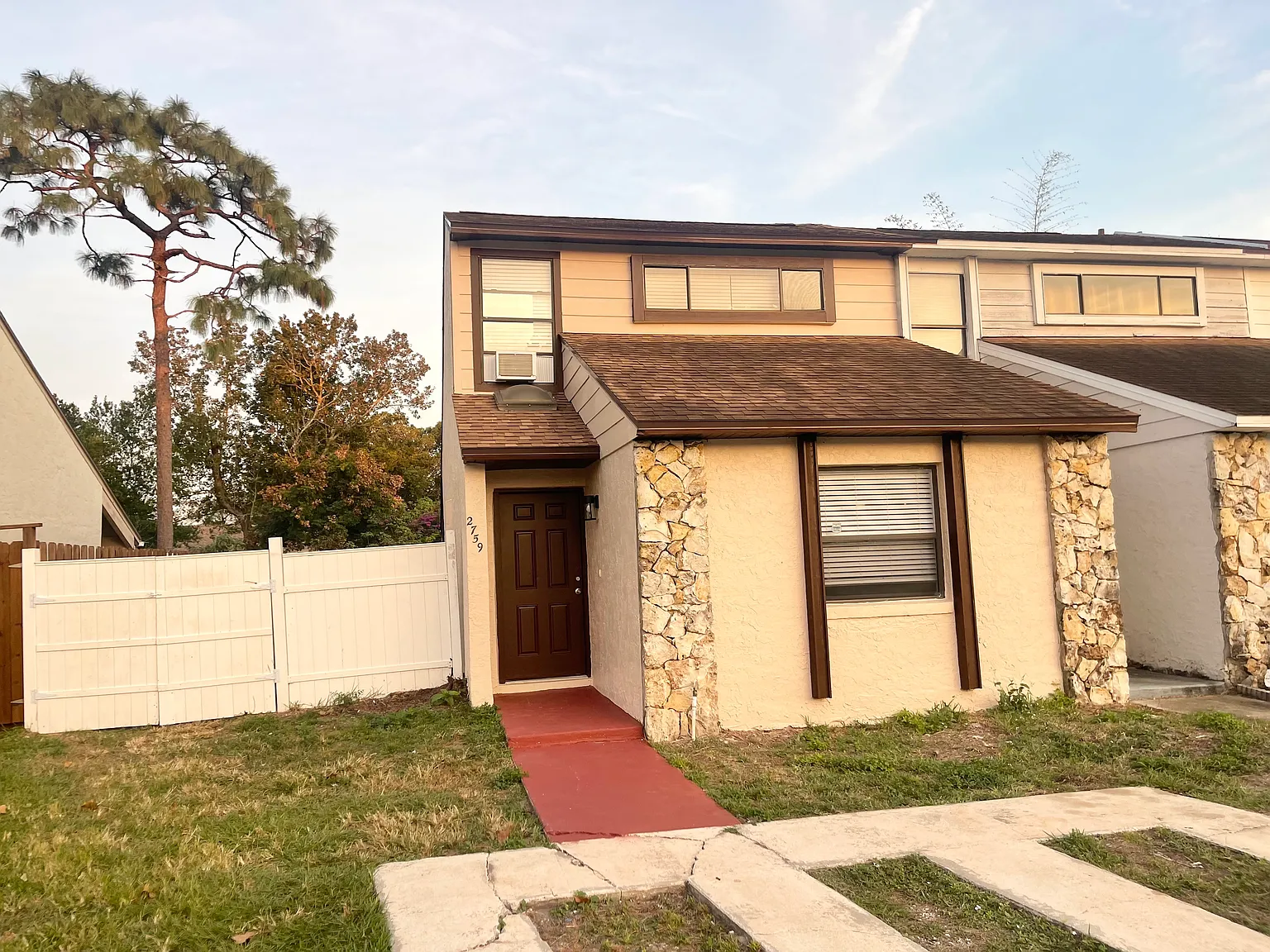 2 bed, 1087 sqft, $1,700 — Photo 2