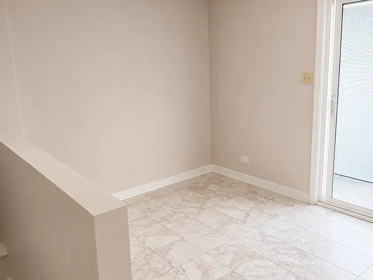 8443 S Green St — Photo 10
