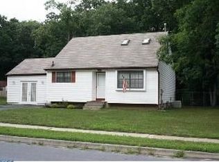 19 Sugarbush Dr, Sicklerville, NJ 08081