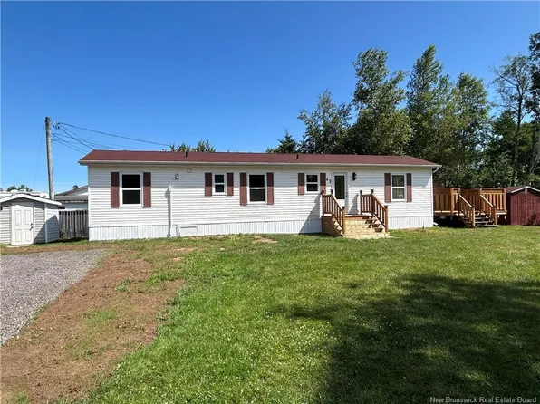 43 Bray Blvd, Cocagne, NB E4R 2G3