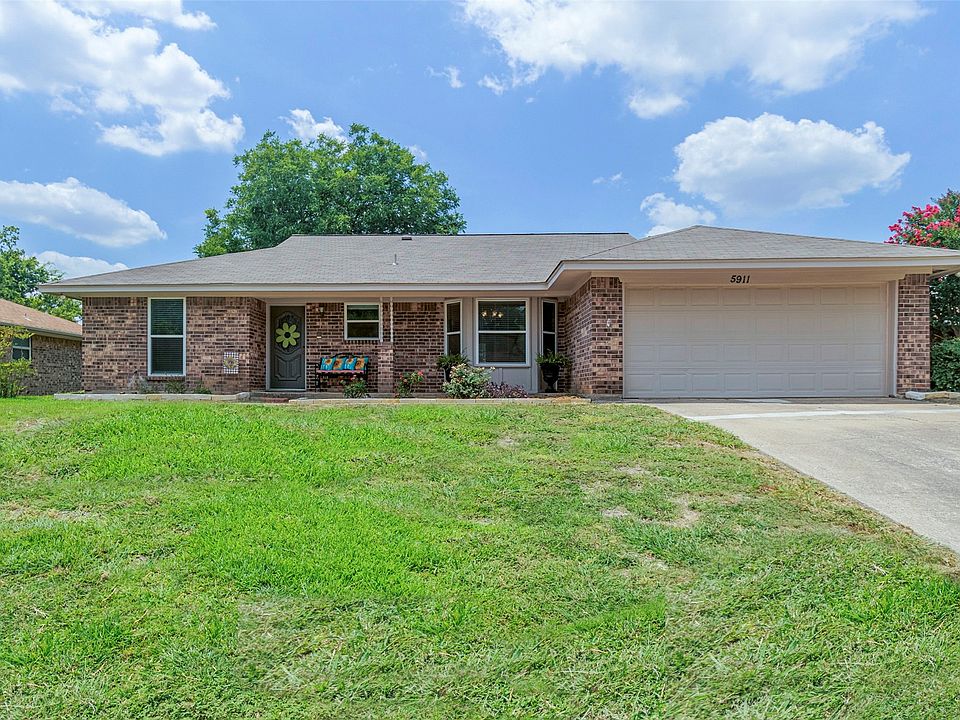 1st image of 5911 Crestwood Cir E