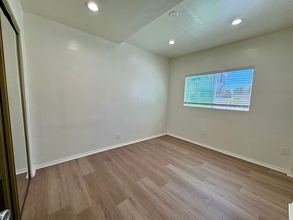 4th image of 514 Hill Dr Unit B
