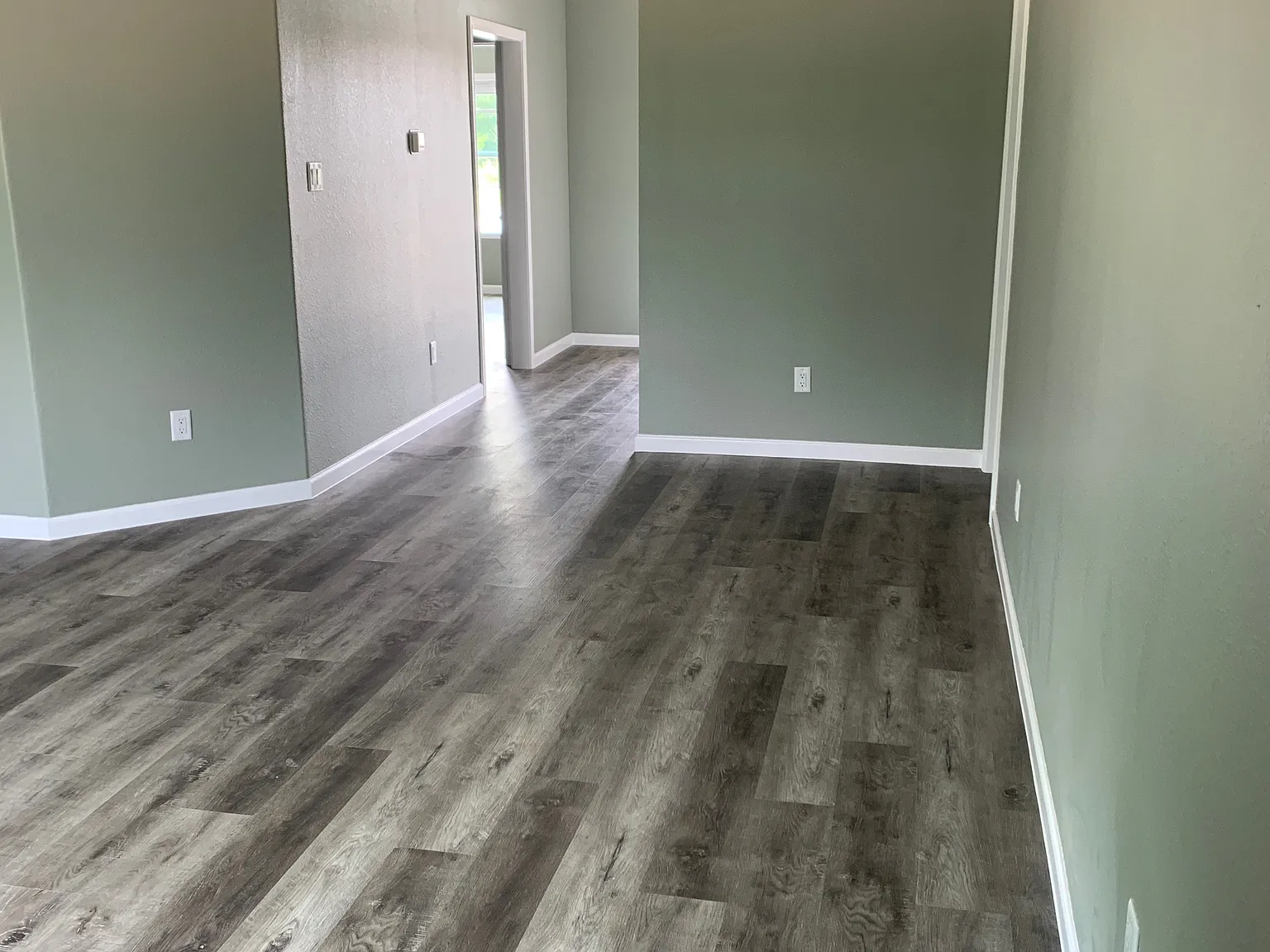 5 bed, 3.5 bath, 1743 sqft, $750 — Photo 2