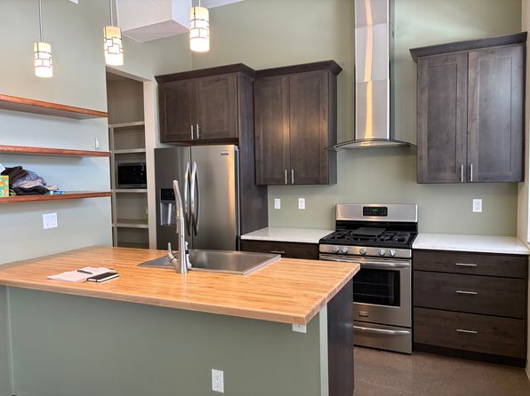 2550 Highway 82 #D204