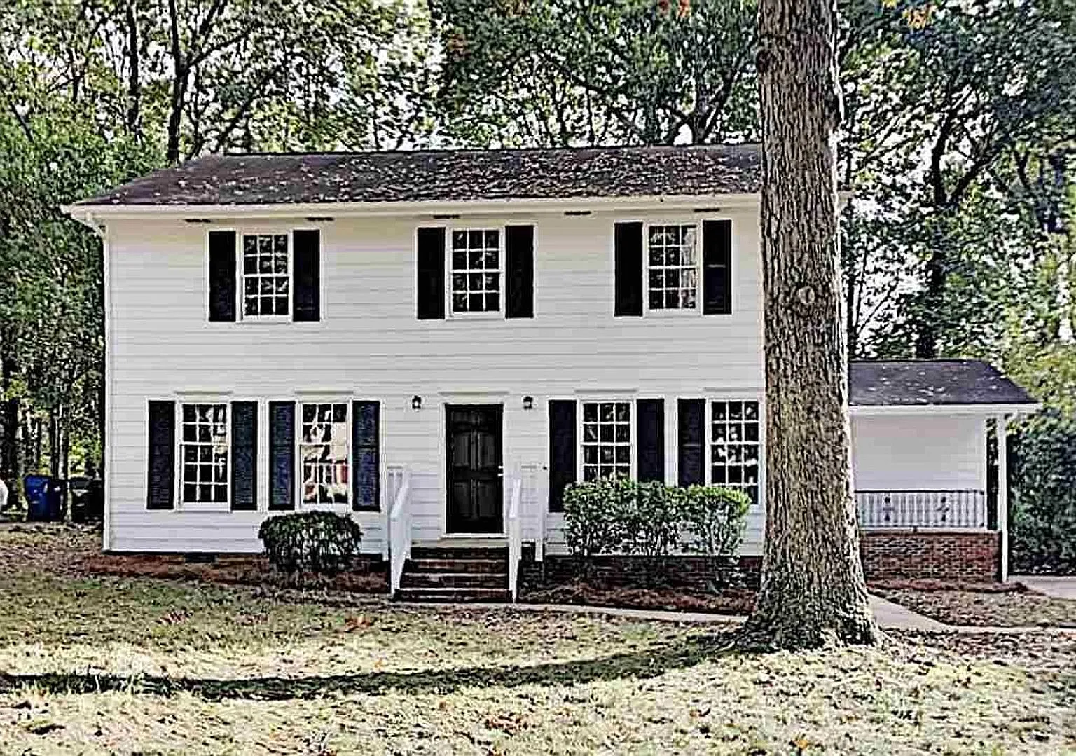 Room in 4 Bedroom Home at 216 Woods Ream Dr — Photo 1