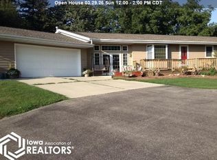 945 S 4th St, Forest City, IA 50436