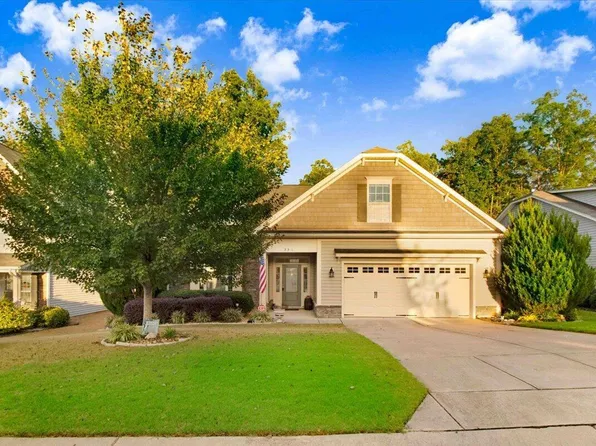 331 Sugarberry Ln, Clayton, NC 27527