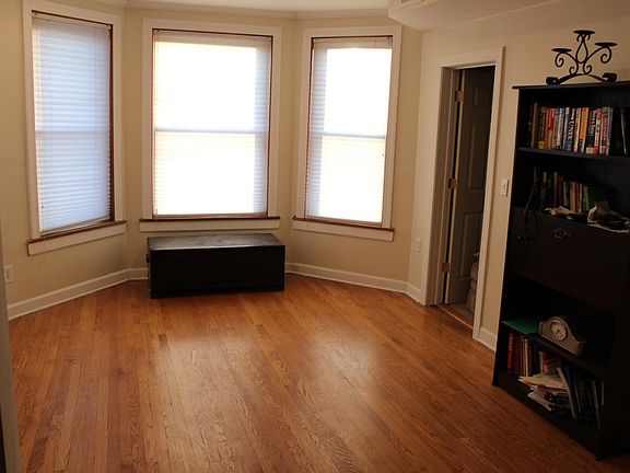 3rd image of 3741 N Ashland Ave APT 1