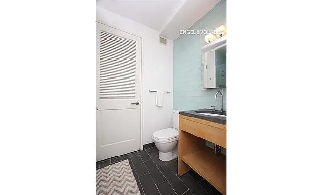 Sold by Engel & Völkers New York City | media 8